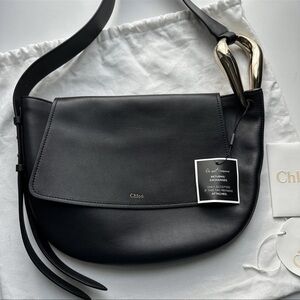 TRADE Chloe kiss handbag